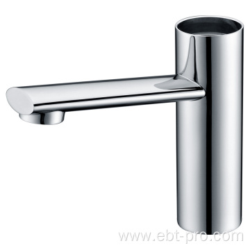 Brass entry wall faucet body